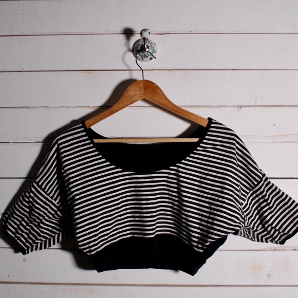Made in Cali Crop Top Stripes/Black - Picture 1 of 9
